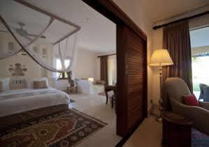 Swahili Villa Coco 2Br Apartment 700M To Beach Момбаса Экстерьер фото